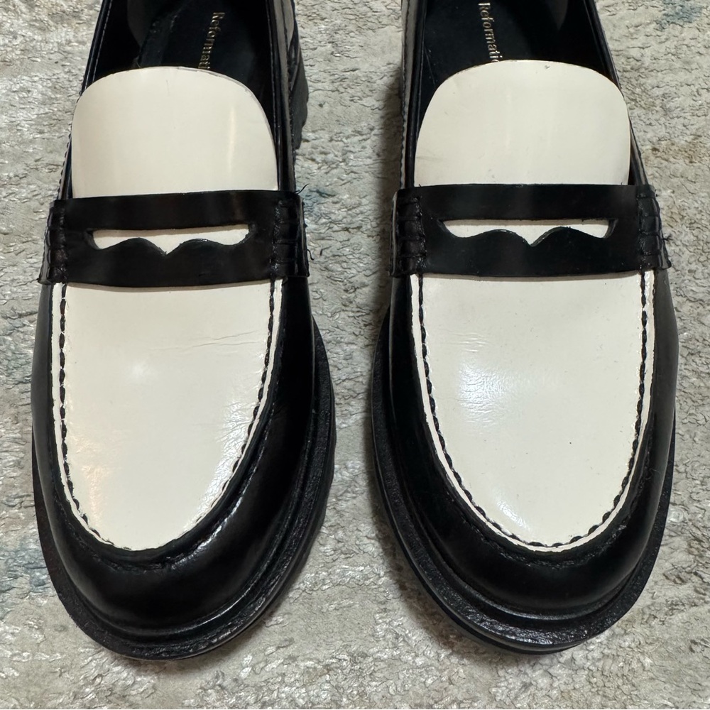 NWOB Reformation Agathea Chunky Loafers in Black/White Size 7.5 - Picture 2 of 8